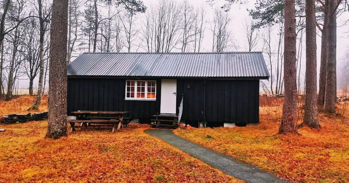 Modern living in a minimalist footprint: Container homes redefine urban dwelling with innovative design and sustainability at their core.